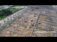 Entrepôt de structures en acier